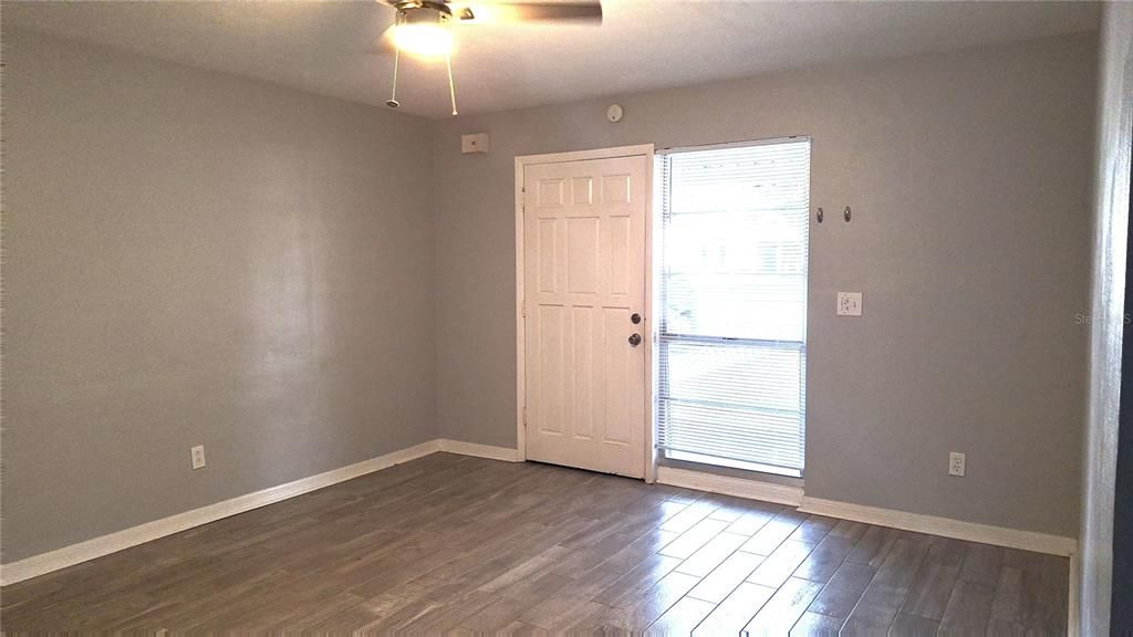 For Sale: $249,900 (4 beds, 1 baths, 1628 Square Feet)