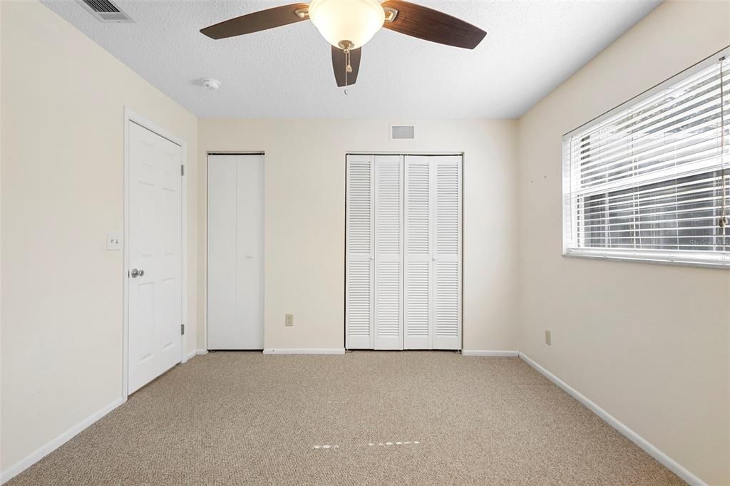 For Sale: $279,900 (3 beds, 2 baths, 1216 Square Feet)