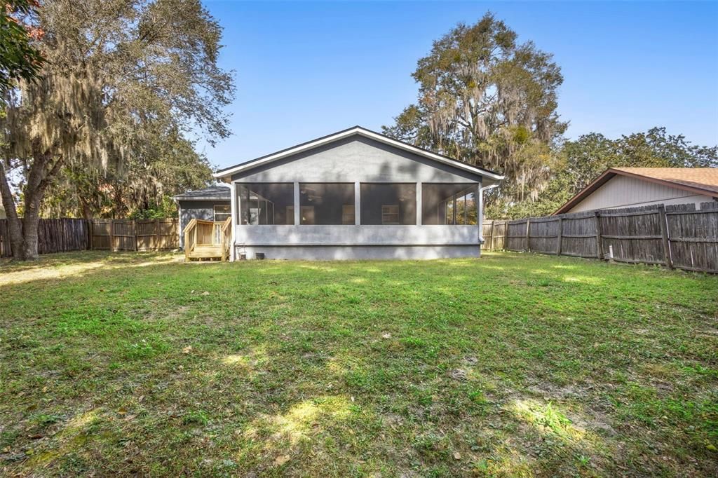 For Sale: $279,900 (3 beds, 2 baths, 1216 Square Feet)