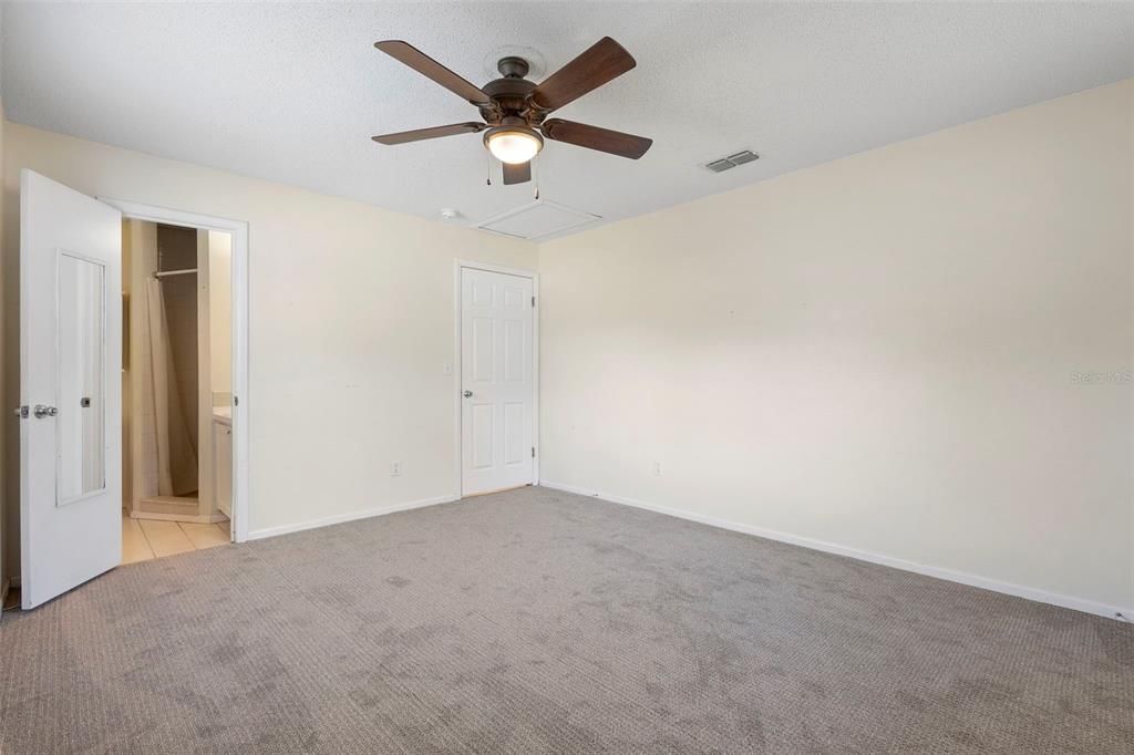 For Sale: $279,900 (3 beds, 2 baths, 1216 Square Feet)