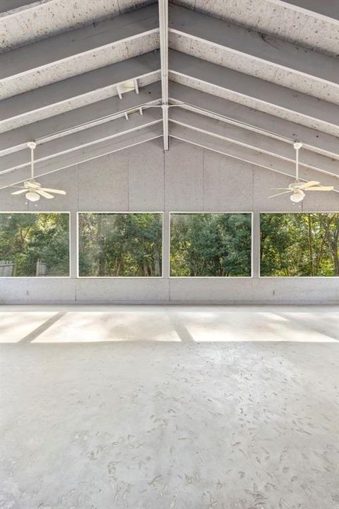 For Sale: $279,900 (3 beds, 2 baths, 1216 Square Feet)