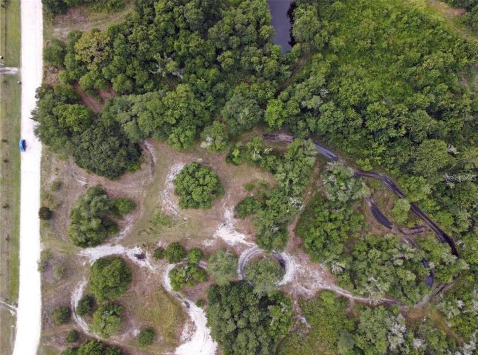 待售: $300,000 (6.02 acres)