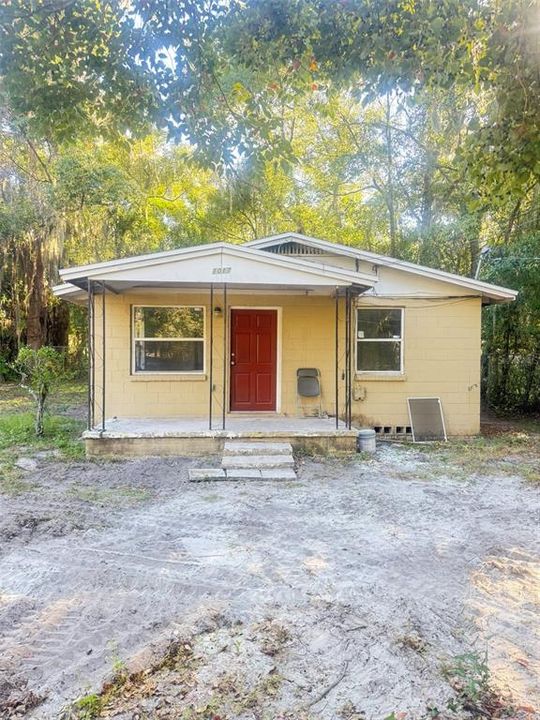 Active With Contract: $115,000 (3 beds, 1 baths, 984 Square Feet)