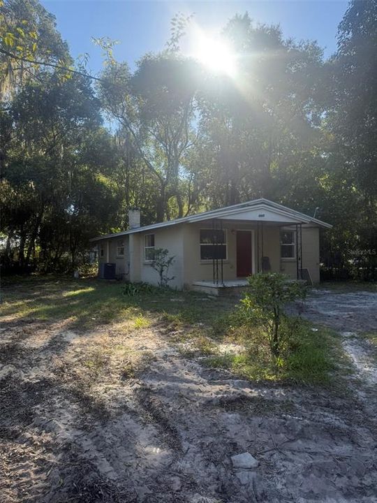 Active With Contract: $115,000 (3 beds, 1 baths, 984 Square Feet)