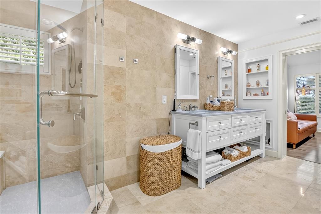 Active With Contract: $685,000 (2 beds, 3 baths, 2237 Square Feet)