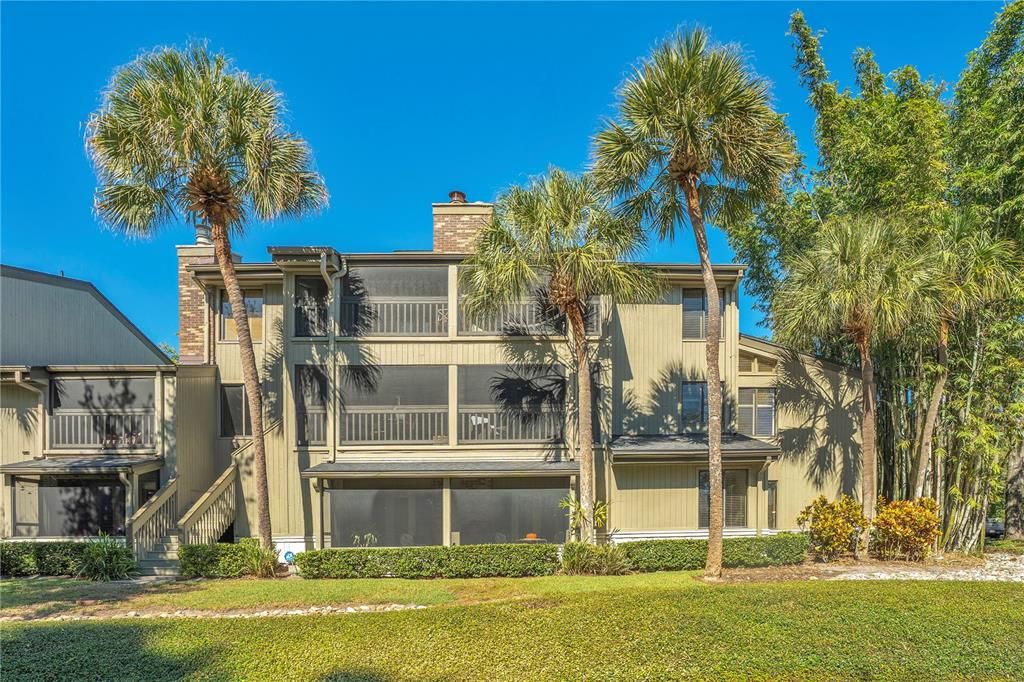 Active With Contract: $685,000 (2 beds, 3 baths, 2237 Square Feet)