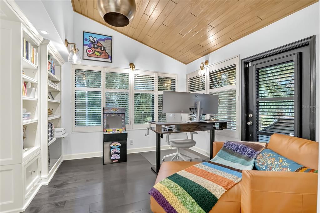 Active With Contract: $685,000 (2 beds, 3 baths, 2237 Square Feet)