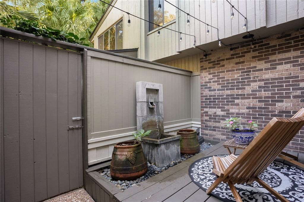 Active With Contract: $685,000 (2 beds, 3 baths, 2237 Square Feet)