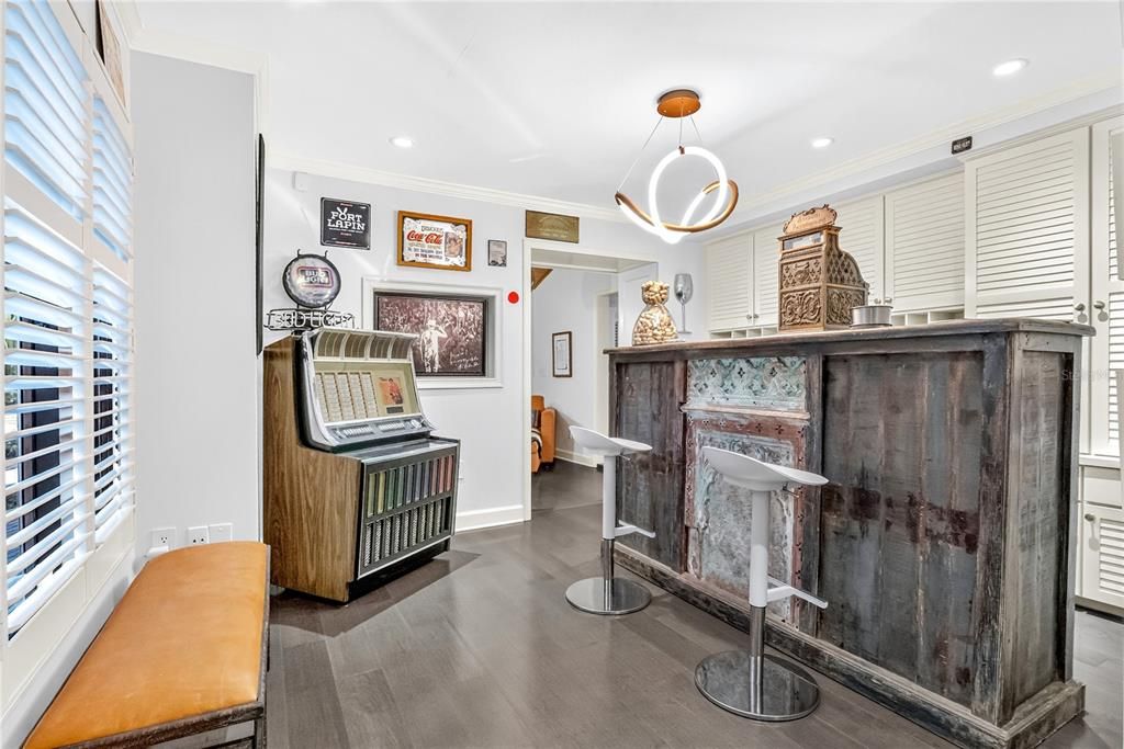 Active With Contract: $685,000 (2 beds, 3 baths, 2237 Square Feet)