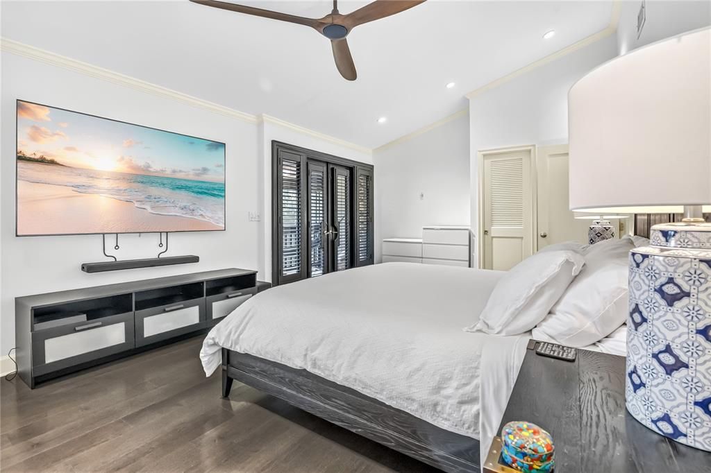 Active With Contract: $685,000 (2 beds, 3 baths, 2237 Square Feet)