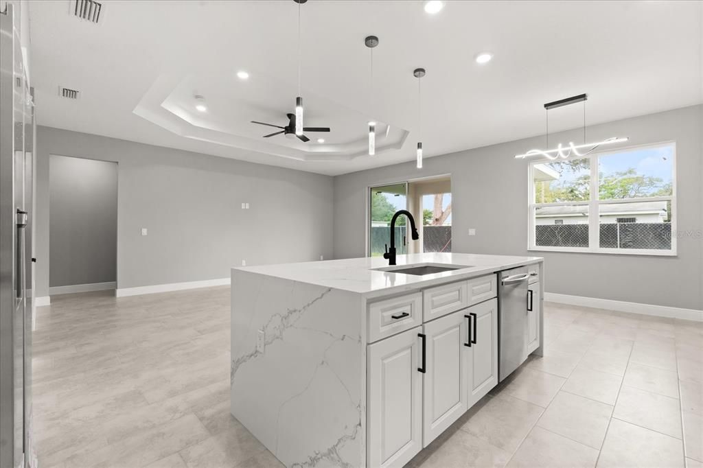 待售: $315,000 (3 贝兹, 2 浴室, 1581 平方英尺)