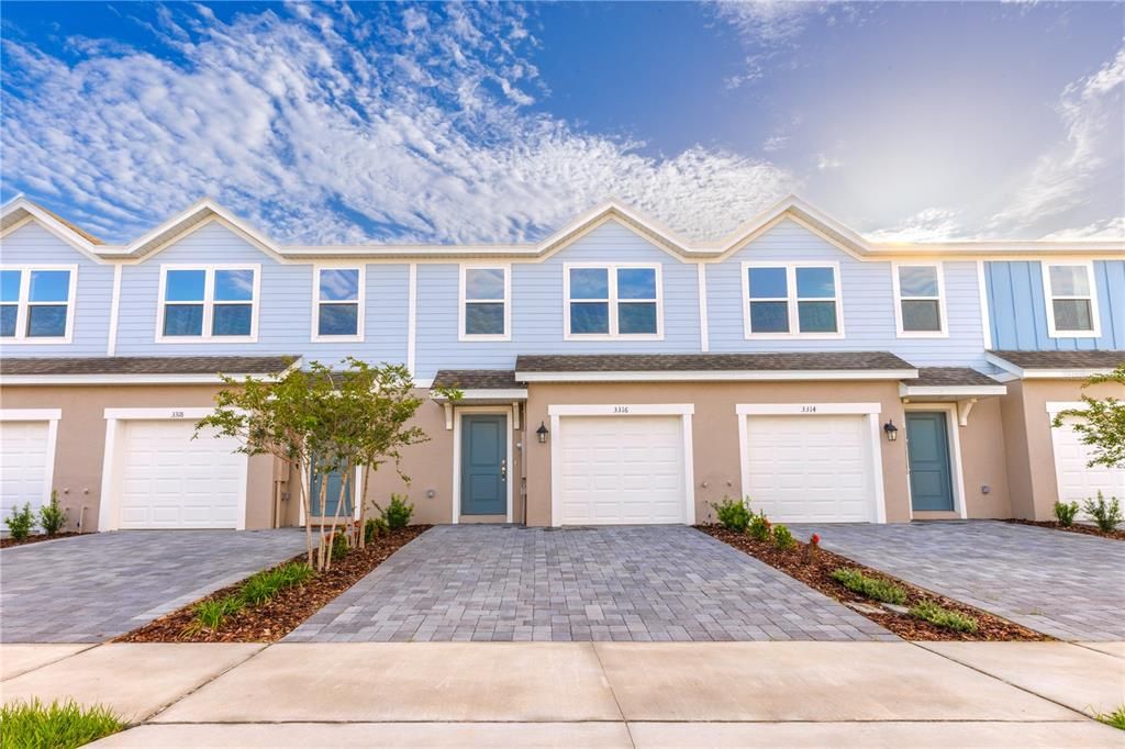 Recently Rented: $1,950 (3 beds, 2 baths, 1451 Square Feet)