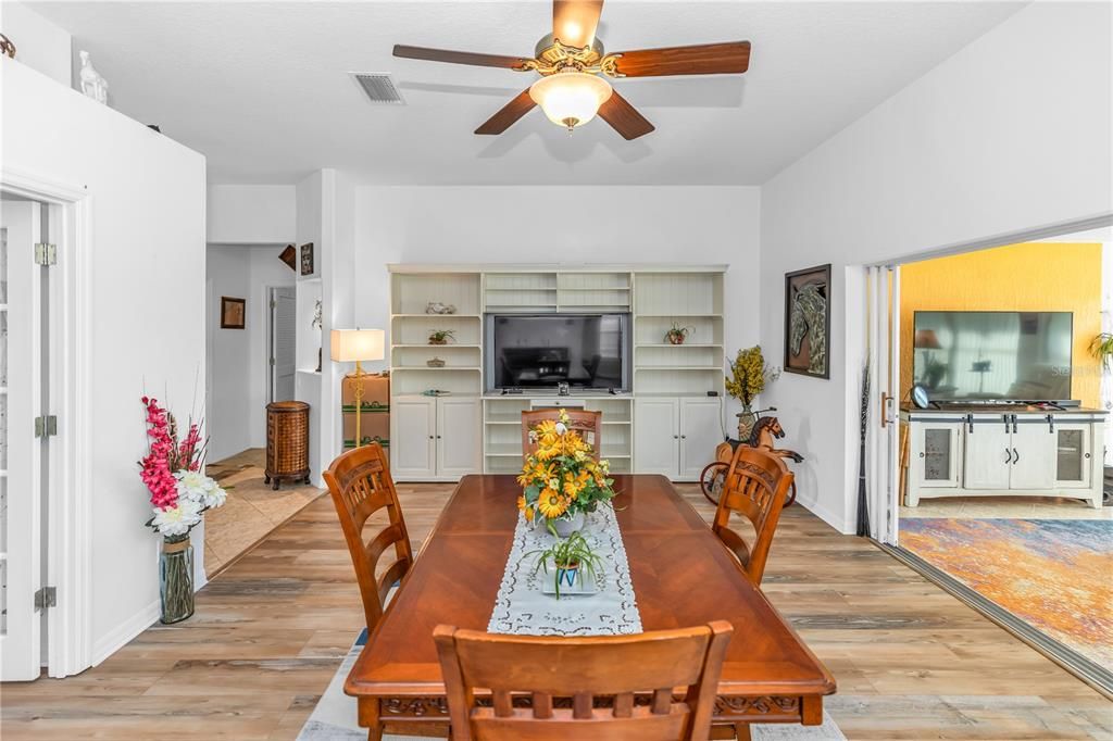 待售: $315,000 (3 贝兹, 2 浴室, 1995 平方英尺)