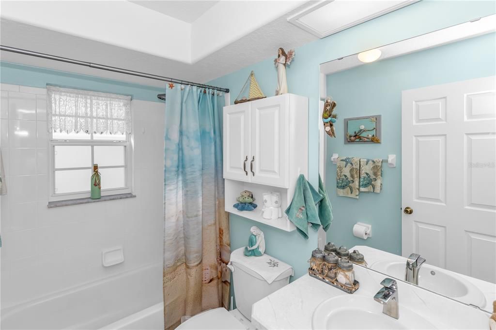 待售: $315,000 (3 贝兹, 2 浴室, 1995 平方英尺)