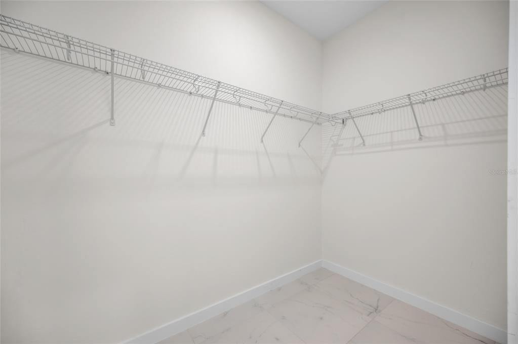 For Rent: $1,800 (3 beds, 2 baths, 1617 Square Feet)