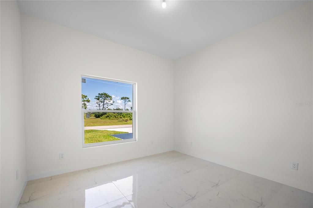 For Rent: $1,800 (3 beds, 2 baths, 1617 Square Feet)