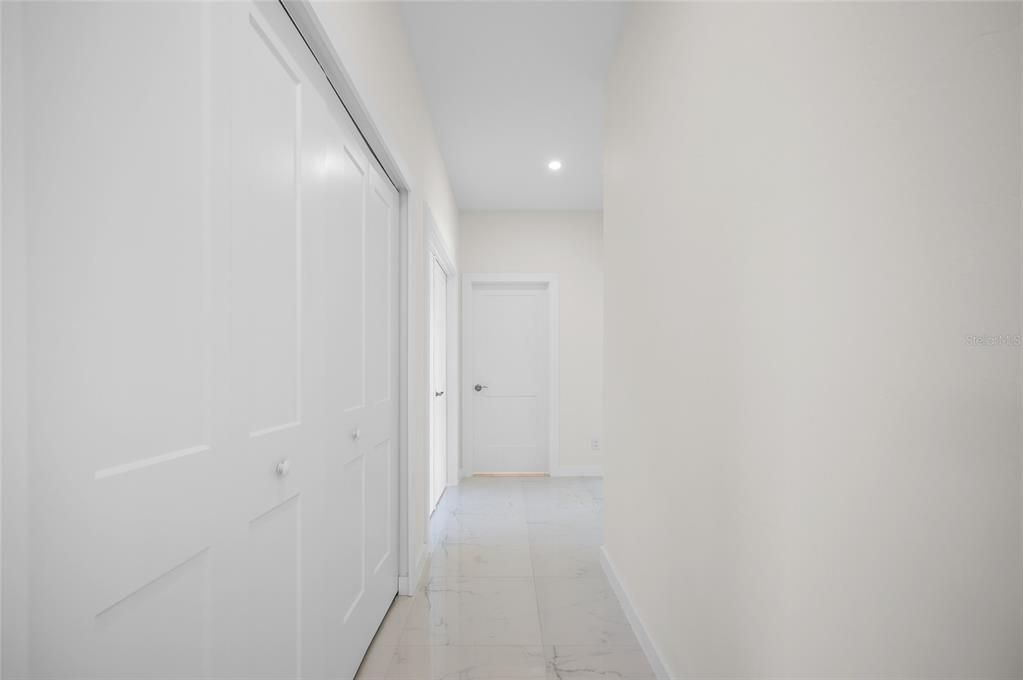 For Rent: $1,800 (3 beds, 2 baths, 1617 Square Feet)