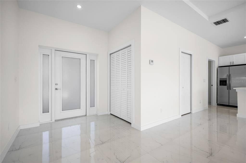 For Rent: $1,800 (3 beds, 2 baths, 1617 Square Feet)