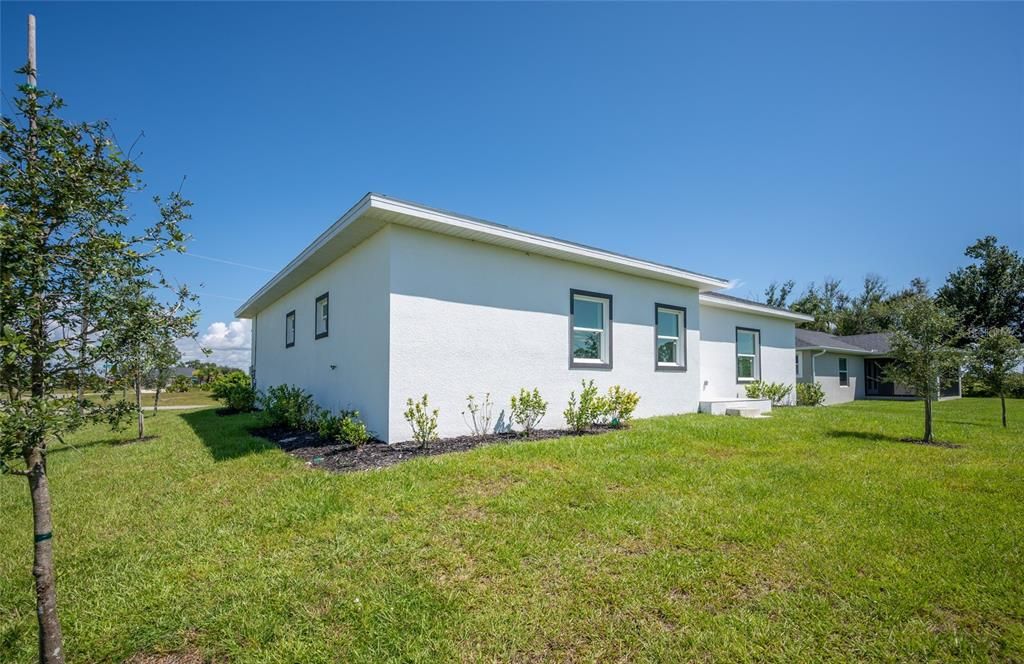 For Rent: $1,800 (3 beds, 2 baths, 1617 Square Feet)