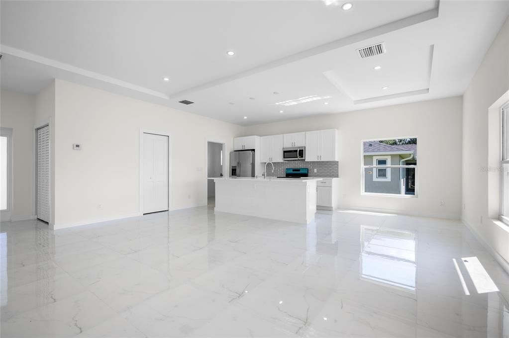 For Rent: $1,800 (3 beds, 2 baths, 1617 Square Feet)