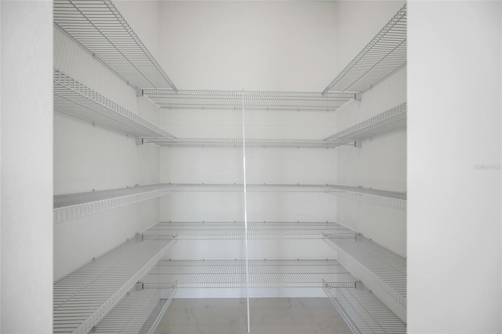 For Rent: $1,800 (3 beds, 2 baths, 1617 Square Feet)