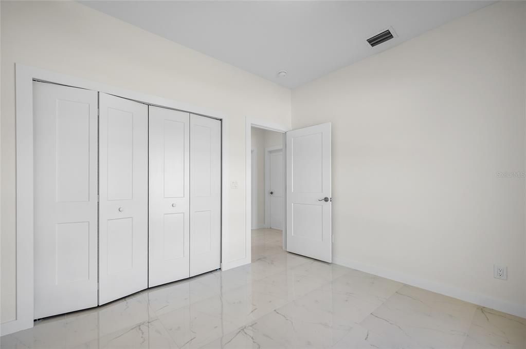 For Rent: $1,800 (3 beds, 2 baths, 1617 Square Feet)