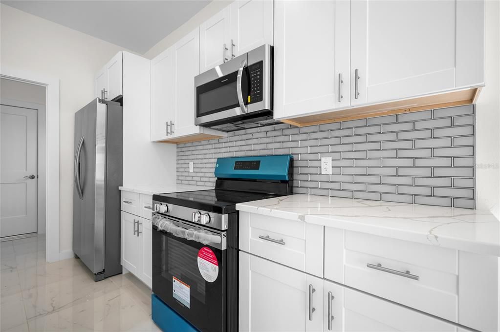 For Rent: $1,800 (3 beds, 2 baths, 1617 Square Feet)