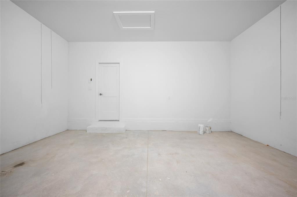 For Rent: $1,800 (3 beds, 2 baths, 1617 Square Feet)