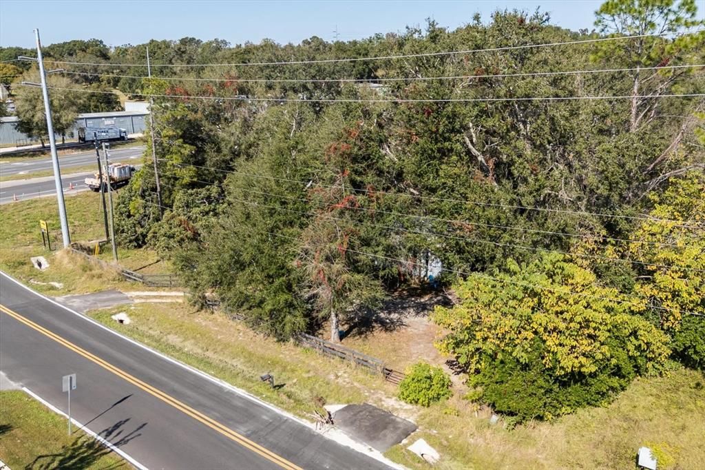 На продажу: $700,000 (0.93 acres)