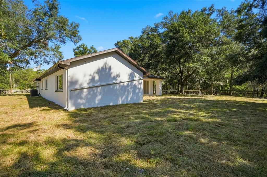 Под контрактом: $675,000 (3 спален, 2 ванн, 1889 Квадратных фут)