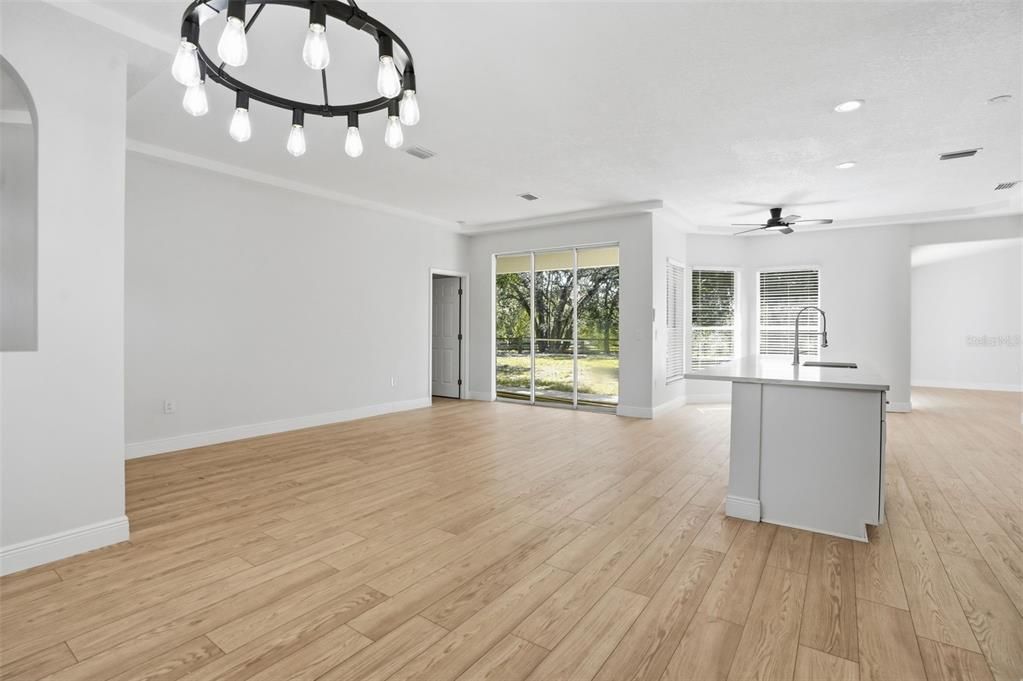 Под контрактом: $675,000 (3 спален, 2 ванн, 1889 Квадратных фут)