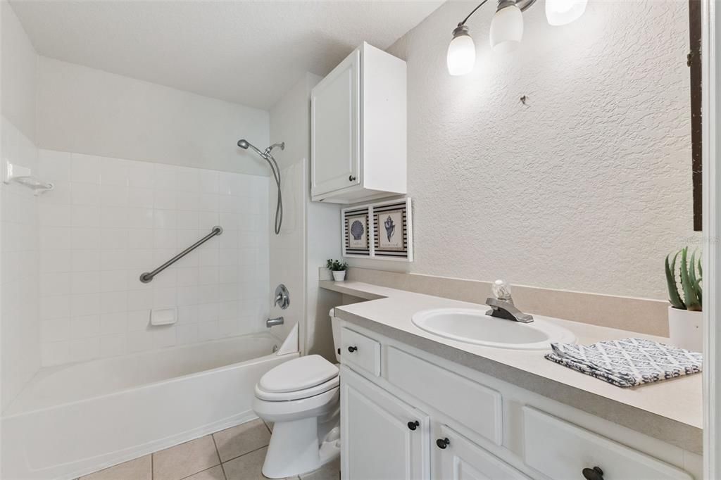 For Sale: $245,000 (3 beds, 2 baths, 1583 Square Feet)