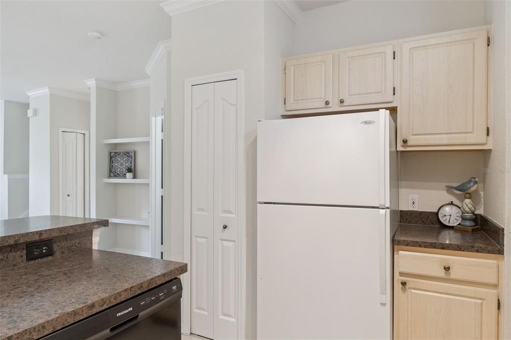 For Sale: $245,000 (3 beds, 2 baths, 1583 Square Feet)