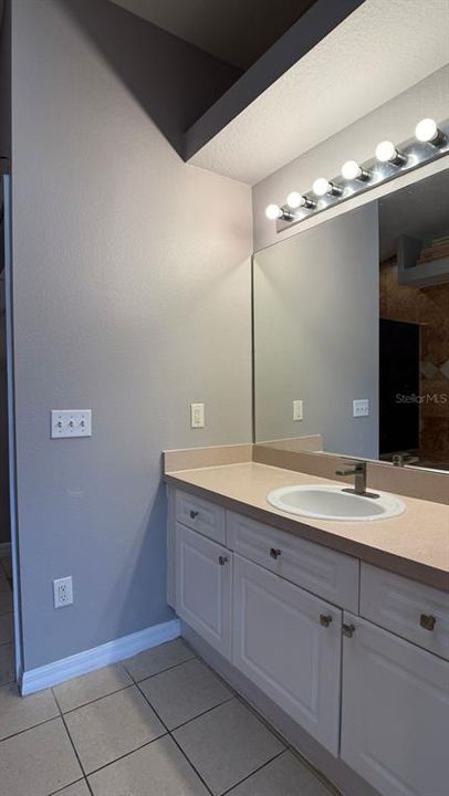 出租: $1,425 (3 贝兹, 2 浴室, 1400 平方英尺)