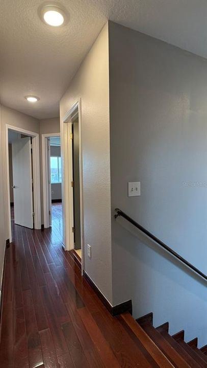 出租: $1,425 (3 贝兹, 2 浴室, 1400 平方英尺)