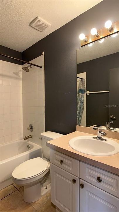 出租: $1,425 (3 贝兹, 2 浴室, 1400 平方英尺)