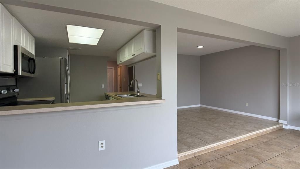 出租: $1,425 (3 贝兹, 2 浴室, 1400 平方英尺)