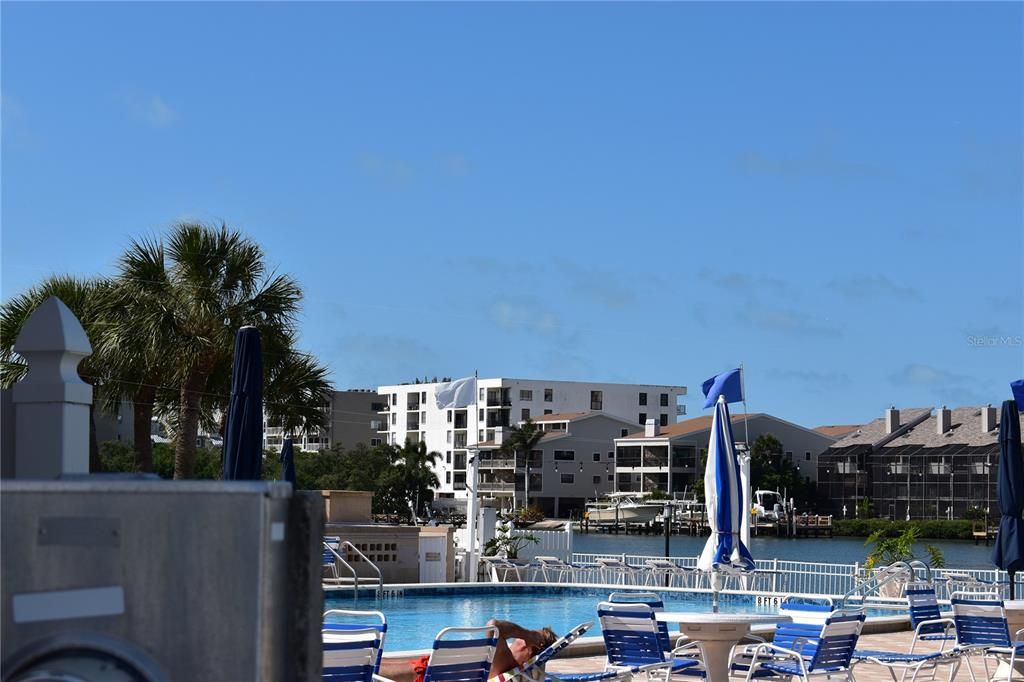 出租: $1,600 (1 贝兹, 1 浴室, 815 平方英尺)