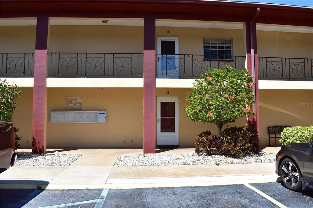 出租: $1,600 (1 贝兹, 1 浴室, 815 平方英尺)