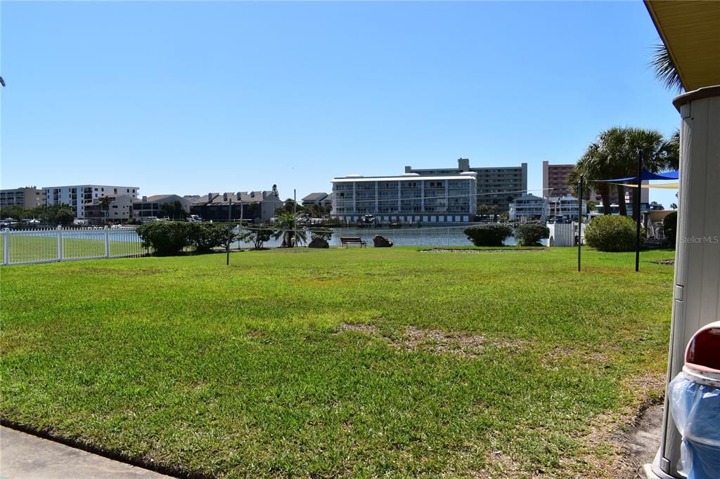 For Rent: $1,450 (1 beds, 1 baths, 815 Square Feet)