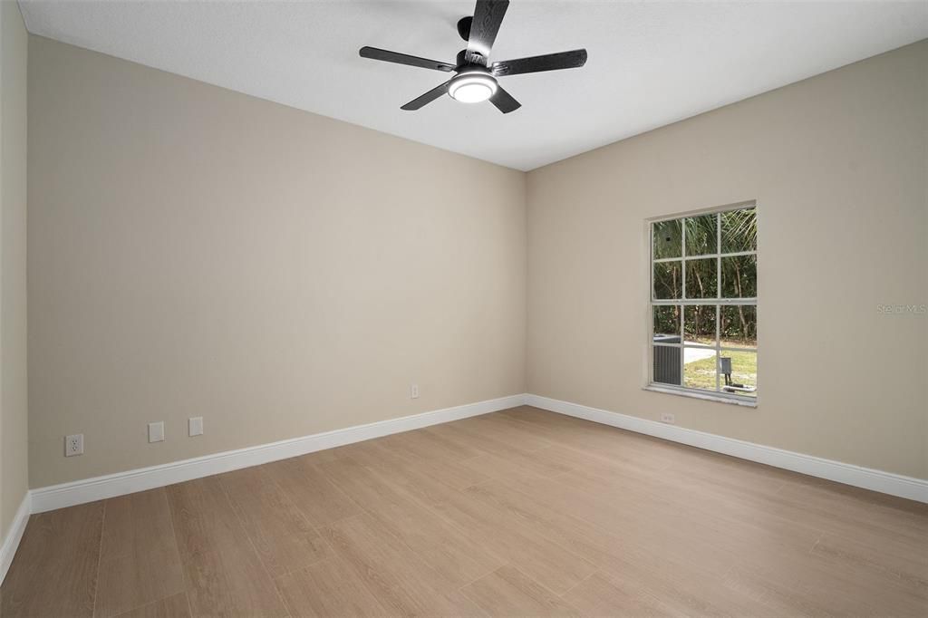 На продажу: $755,000 (5 спален, 3 ванн, 2400 Квадратных фут)