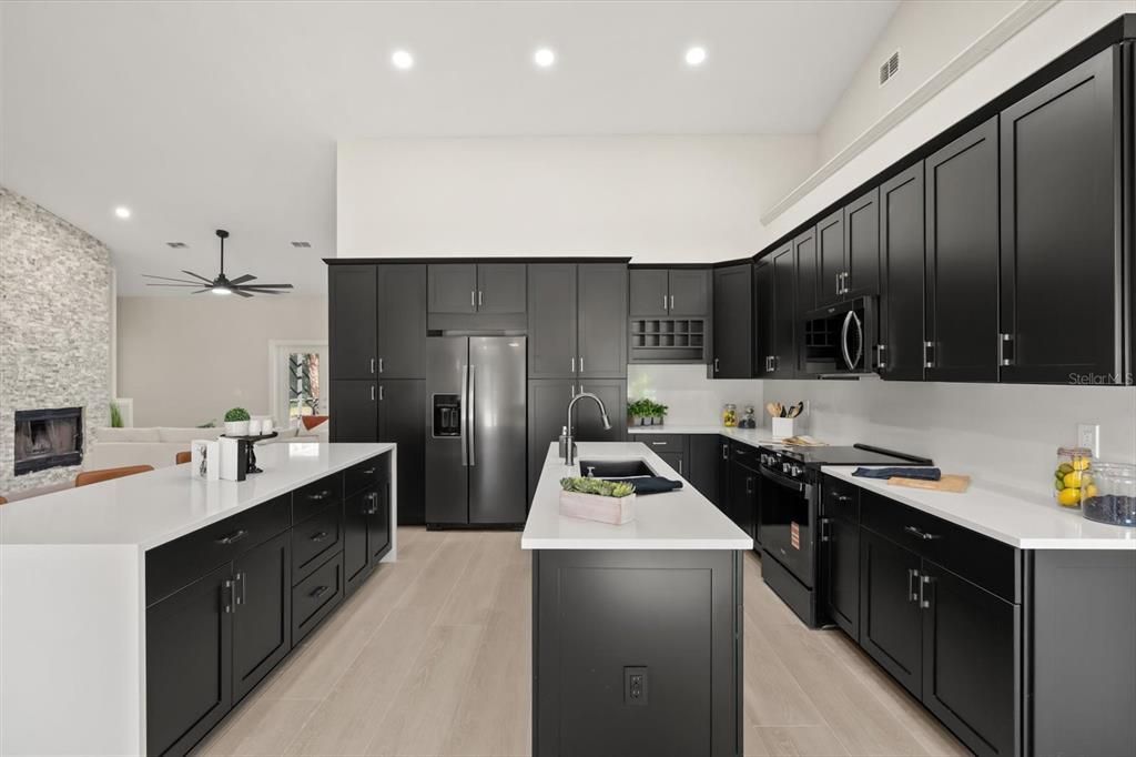 待售: $759,000 (5 贝兹, 3 浴室, 2400 平方英尺)