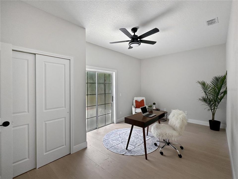 待售: $759,000 (5 贝兹, 3 浴室, 2400 平方英尺)