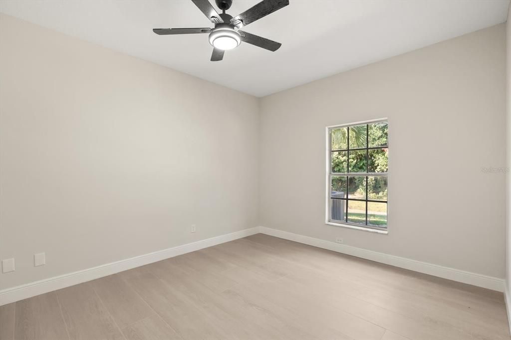 待售: $759,000 (5 贝兹, 3 浴室, 2400 平方英尺)