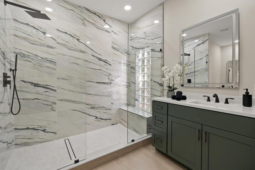 待售: $759,000 (5 贝兹, 3 浴室, 2400 平方英尺)