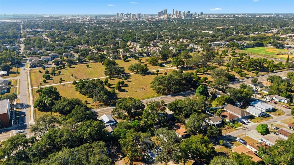 合同活跃: $150,000 (2 贝兹, 1 浴室, 875 平方英尺)