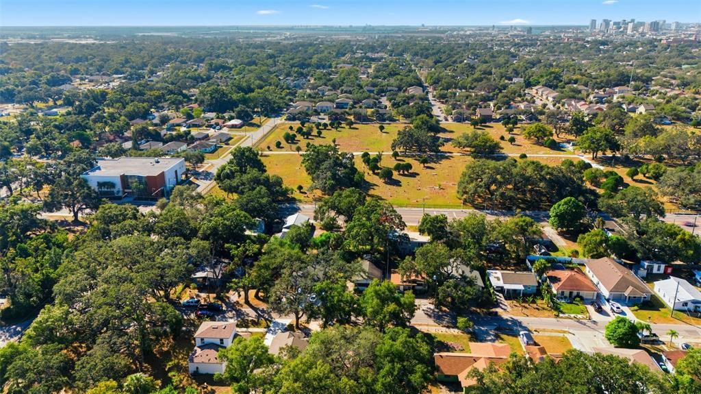 合同活跃: $150,000 (2 贝兹, 1 浴室, 875 平方英尺)