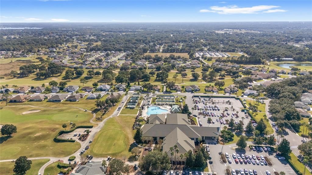 合同活跃: $389,000 (3 贝兹, 2 浴室, 1997 平方英尺)