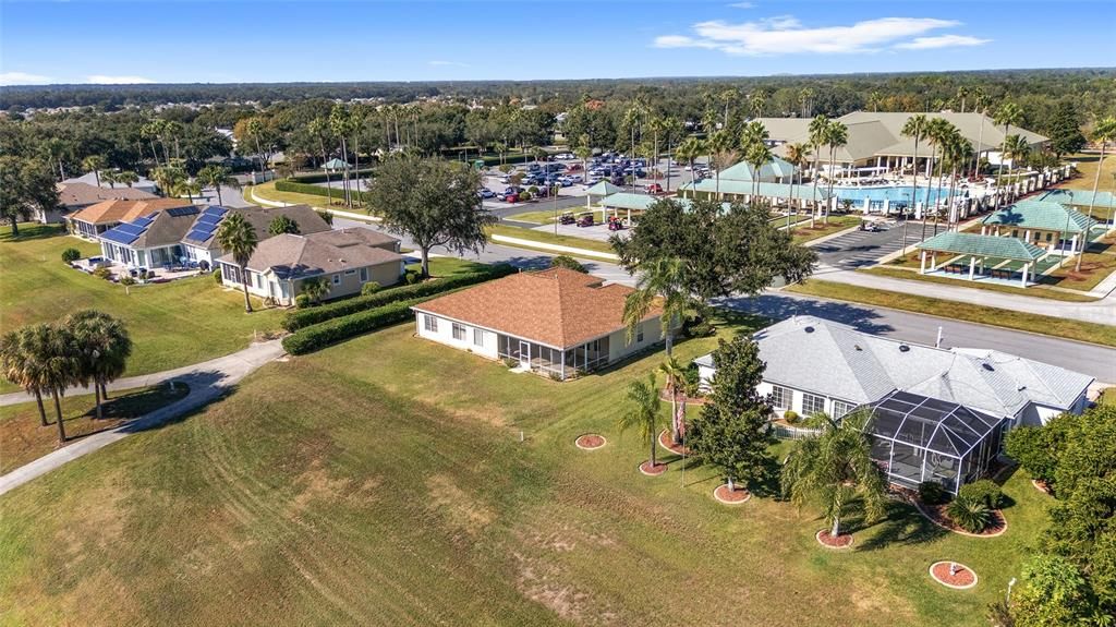 合同活跃: $389,000 (3 贝兹, 2 浴室, 1997 平方英尺)