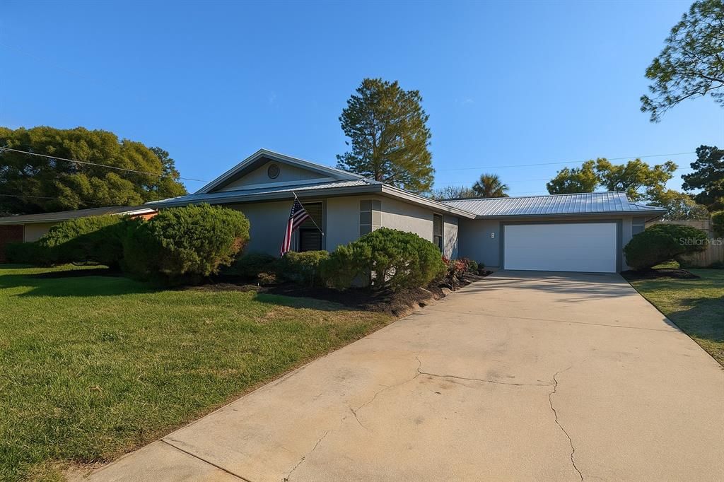 На продажу: $350,000 (3 спален, 2 ванн, 1306 Квадратных фут)